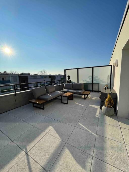 Appartement T2 Neuf - Grande Terrasse De 25M2 Saint-Priest  Extérieur photo